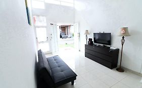 Villa Casa Blanca By Masterpiece Villa